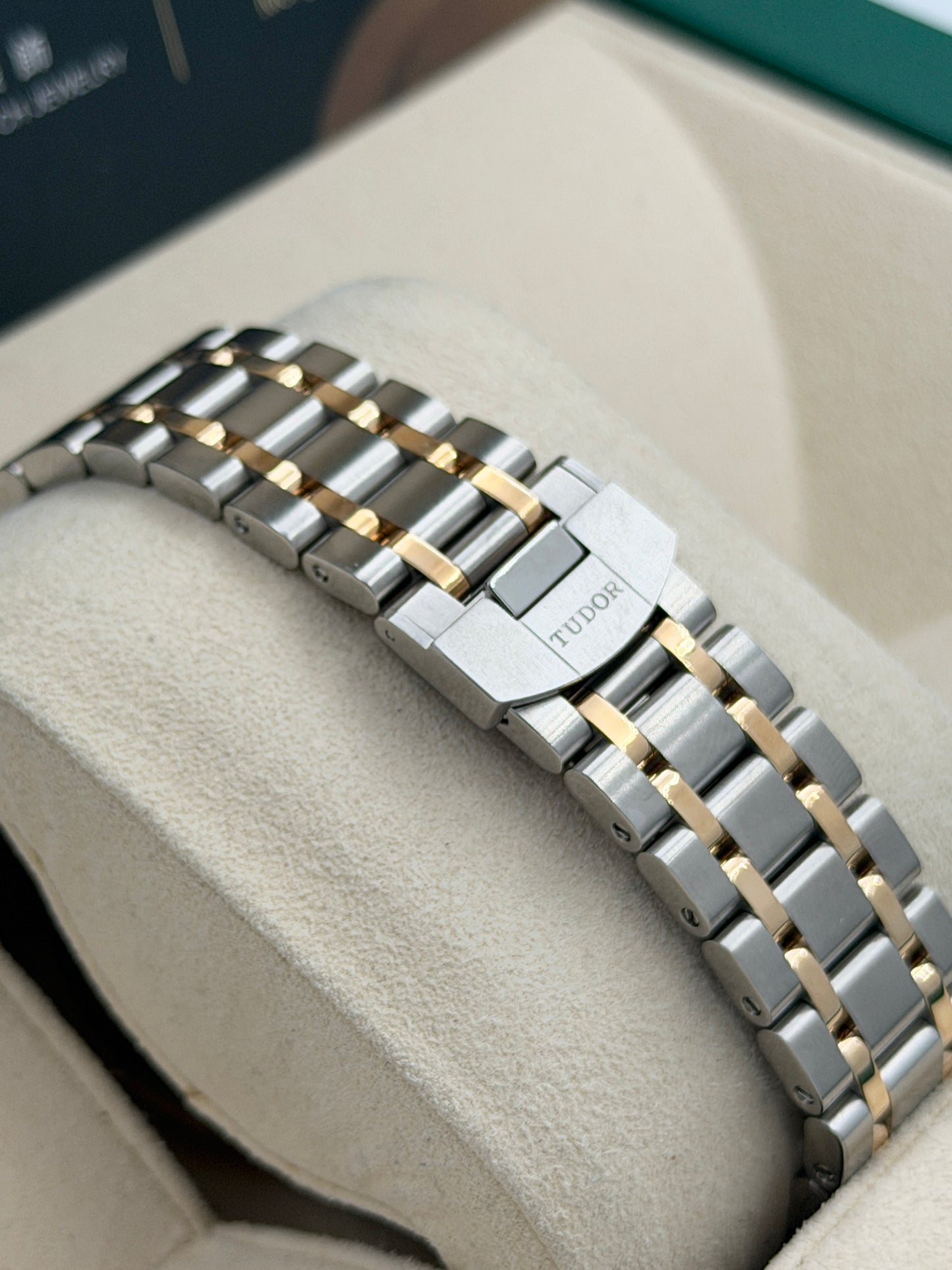 全新 NEW  TUDOR 帝舵 ROYAL 28603 銀色 2026年6月 全套 FULL SET