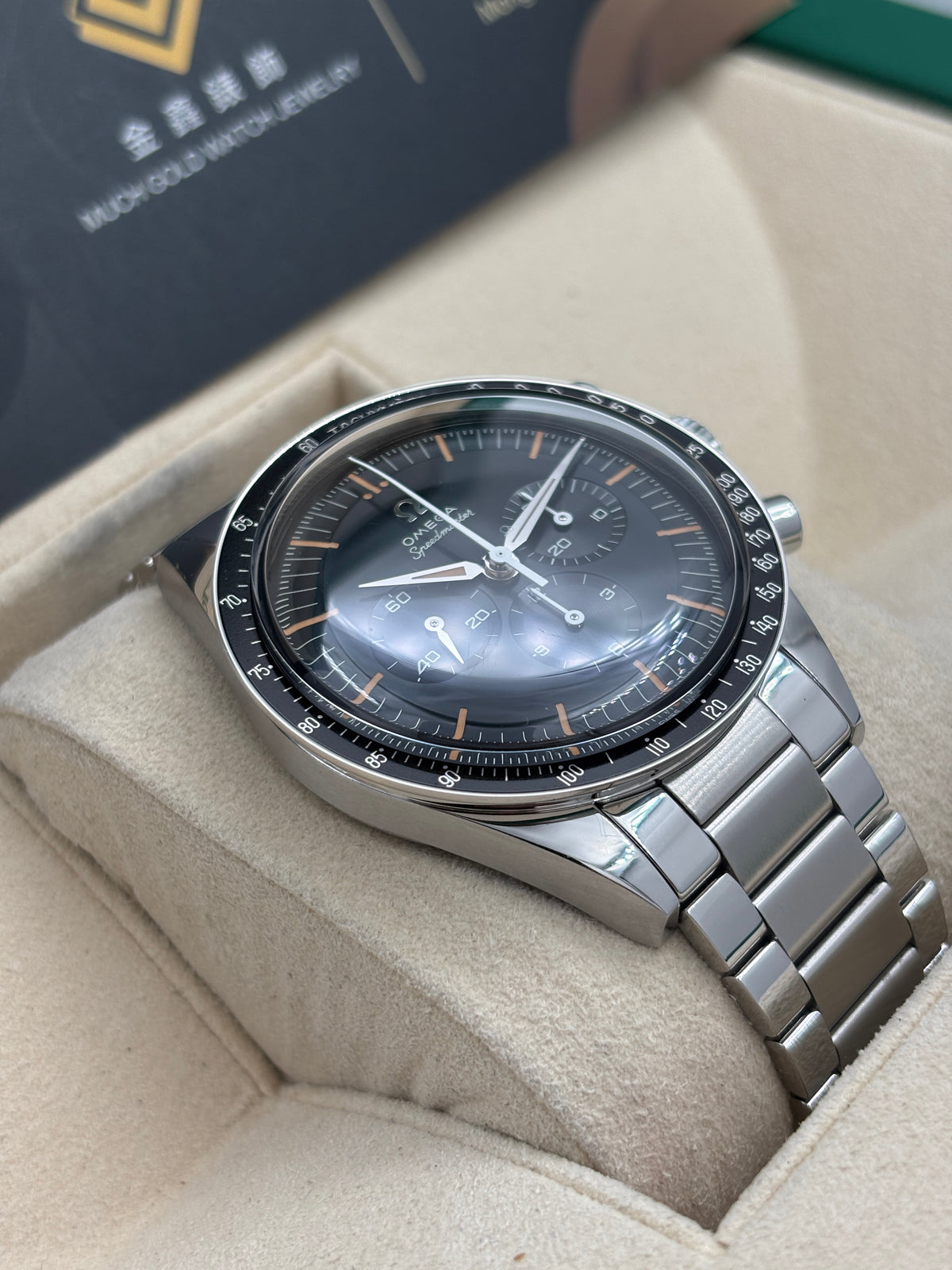 二手 USED  OMEGA 歐米茄 SPEEDMASTER 'FIRST OMEGA IN SPACE' 310.30.40.50.06.001 黑色 2025年5月 未打磨 99.99新全套 FULL SET