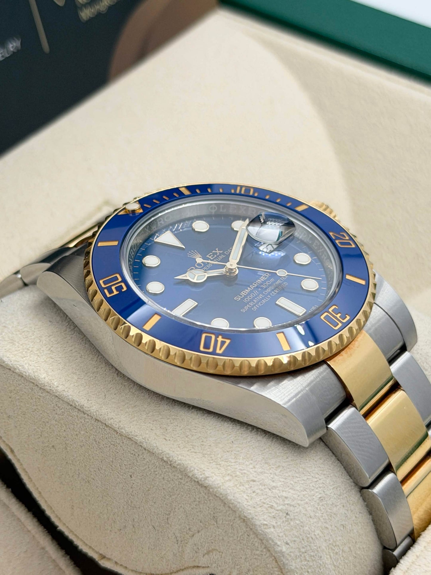 二手 USED ROLEX 勞力士 SUBMARINER DATE 116613LB 藍色面 2017年4月 全套 FULL SET