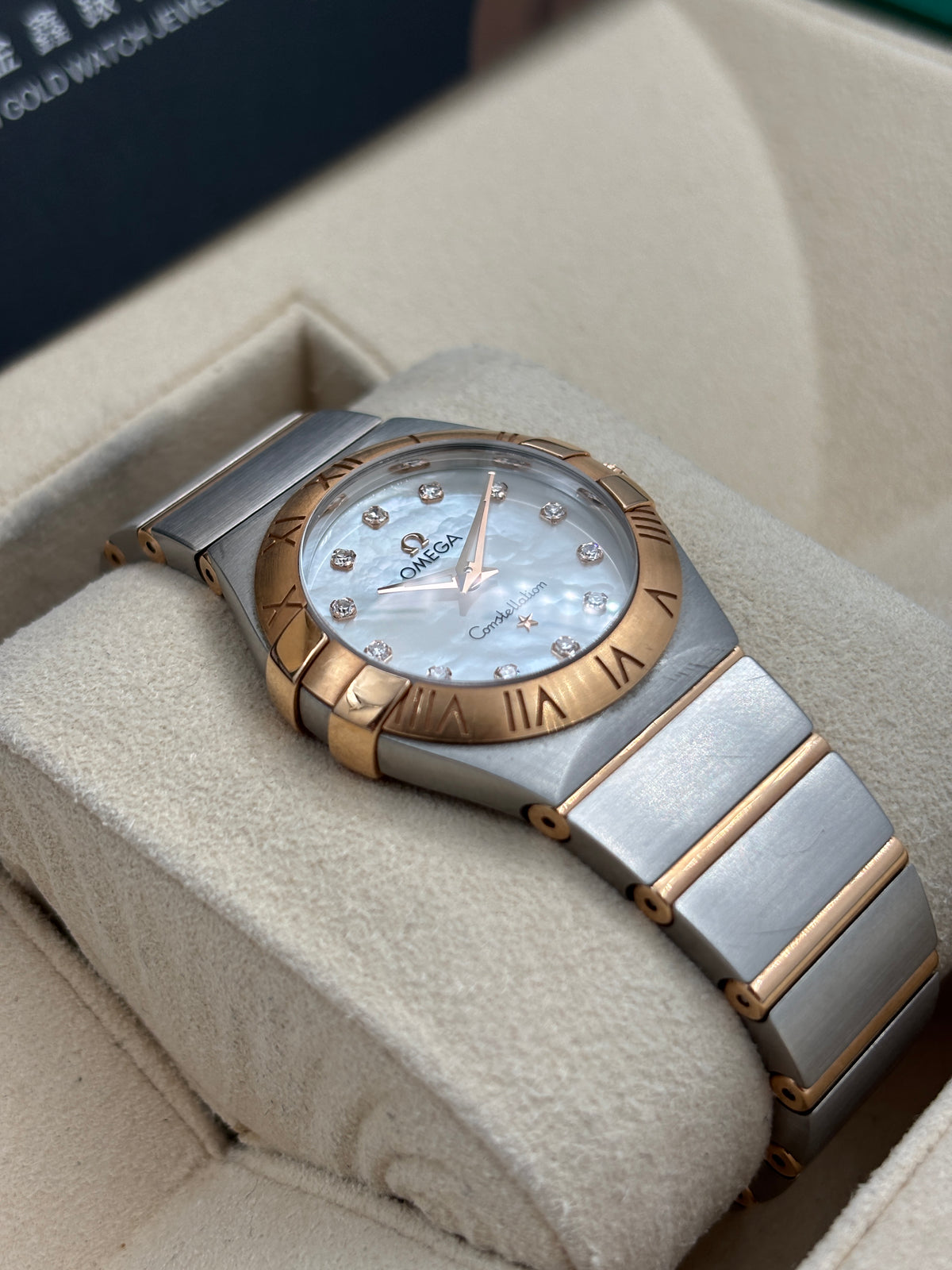二手 USED  OMEGA 歐米茄 CONSTELLATION QUARTZ 123.20.27.60.55.001 鑲鑽貝殼面 2015年1月 石英機芯 全套 FULL SET