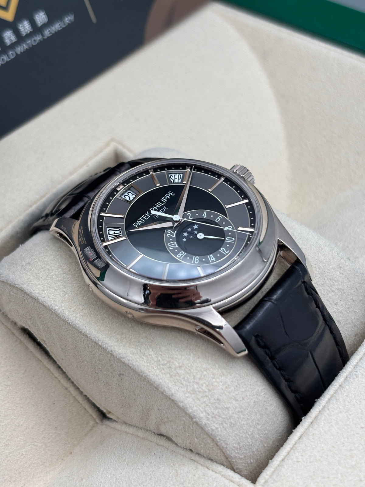 二手 USED  PATEK PHILIPPE 百達翡麗 COMPLICATIONS 5205G-010 黑色 2011年5月 原裝燈籠摺扣 18k金 全套 FULL SET