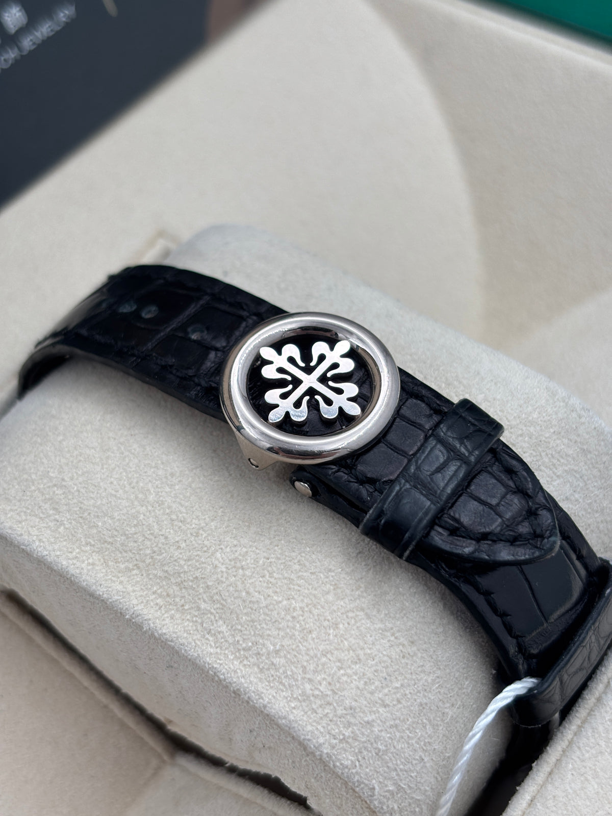 二手 USED  PATEK PHILIPPE 百達翡麗 COMPLICATIONS 5205G-010 黑色 2011年5月 原裝燈籠摺扣 18k金 全套 FULL SET