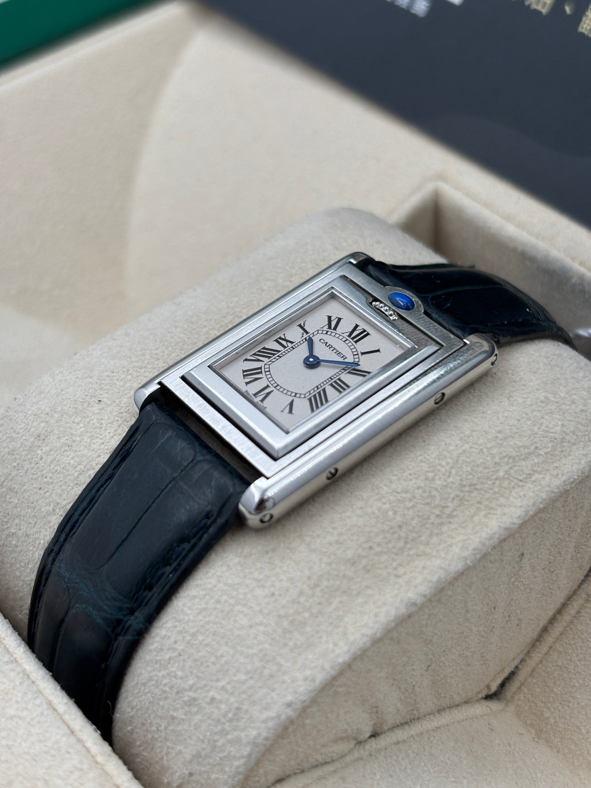 二手 USED  CARTIER 卡地亞 TANK BASCULANTE W1011158 白色 年份不詳 石英機芯 淨錶 WATCH ONLY