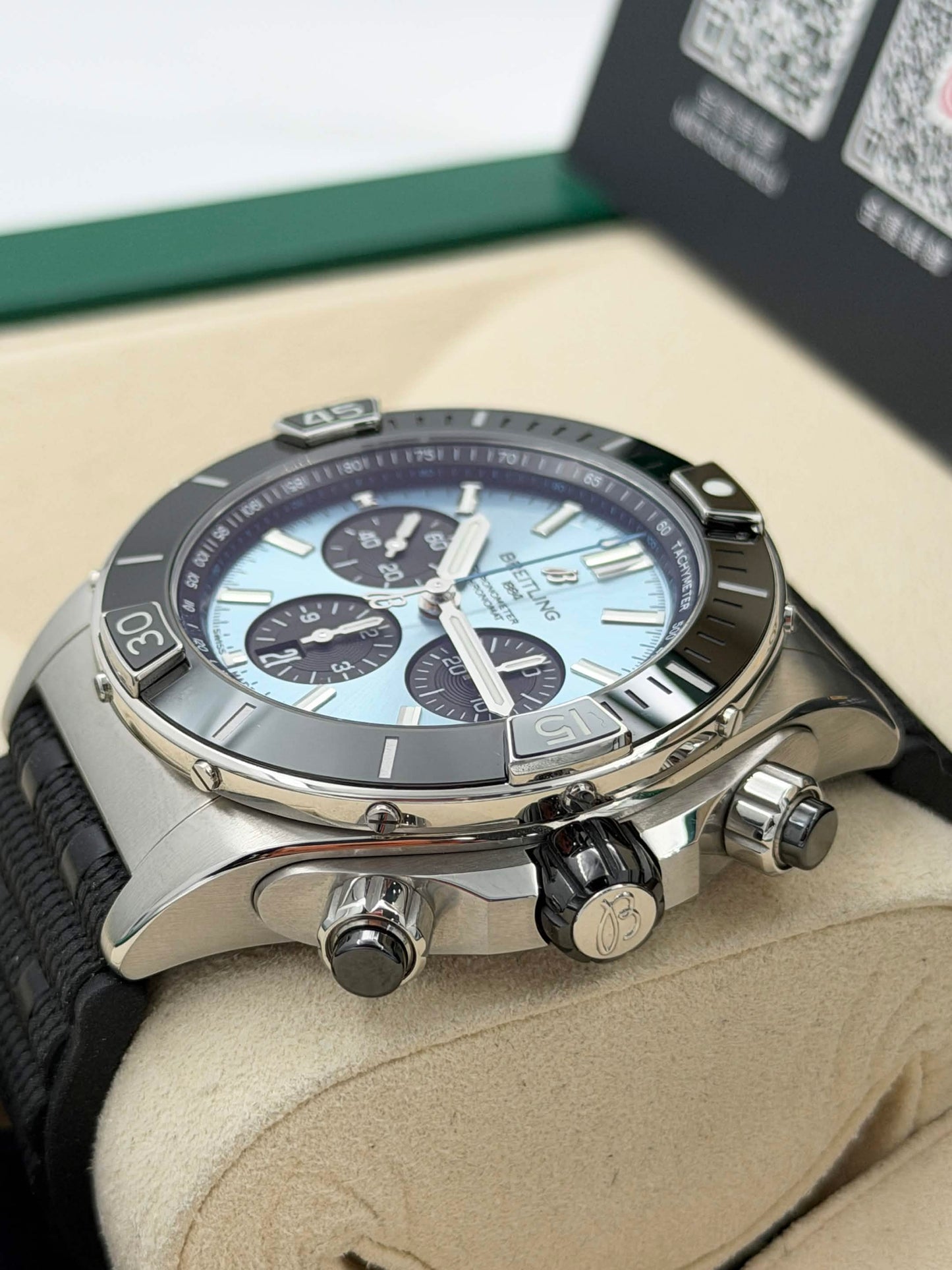 二手 USED BREITLING 百年靈 SUPER CHRONOMAT B01 44 PB0136251C1S1 2025年2月 99.99%新 未打磨 保到2033年2月 全套