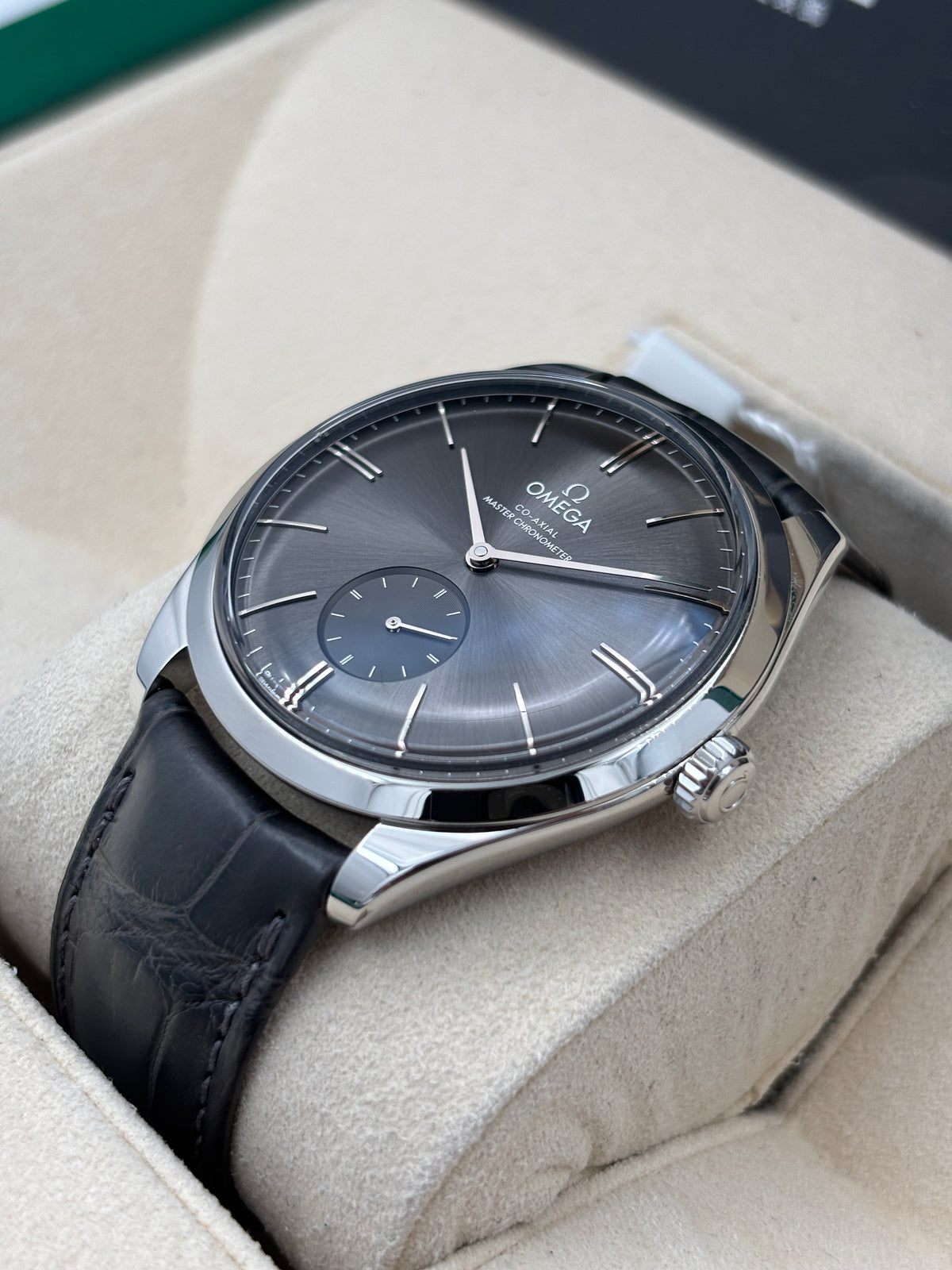 二手 USED  OMEGA 歐米茄 DE VILLE TRÉSOR 435.13.40.21.06.001 灰色 2026年5月 手動上鏈 99.99%新 全套 FULL SET