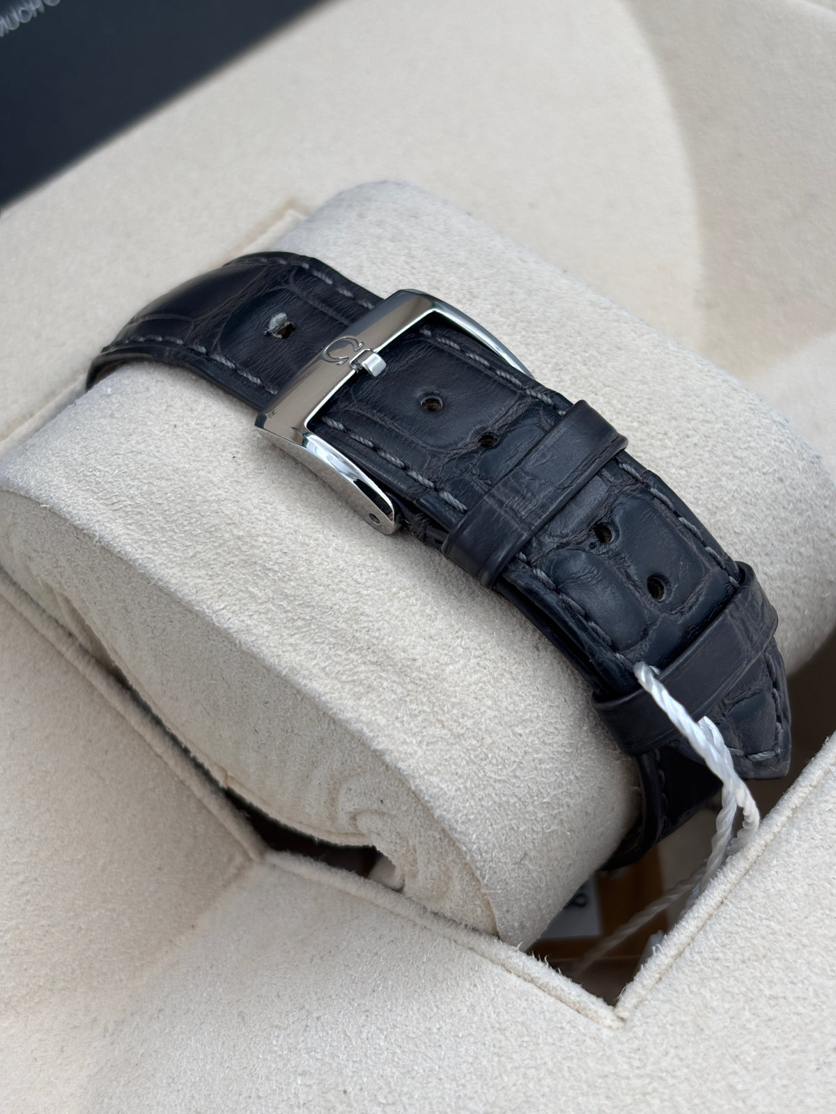 二手 USED  OMEGA 歐米茄 DE VILLE TRÉSOR 435.13.40.21.06.001 灰色 2026年5月 手動上鏈 99.99%新 全套 FULL SET