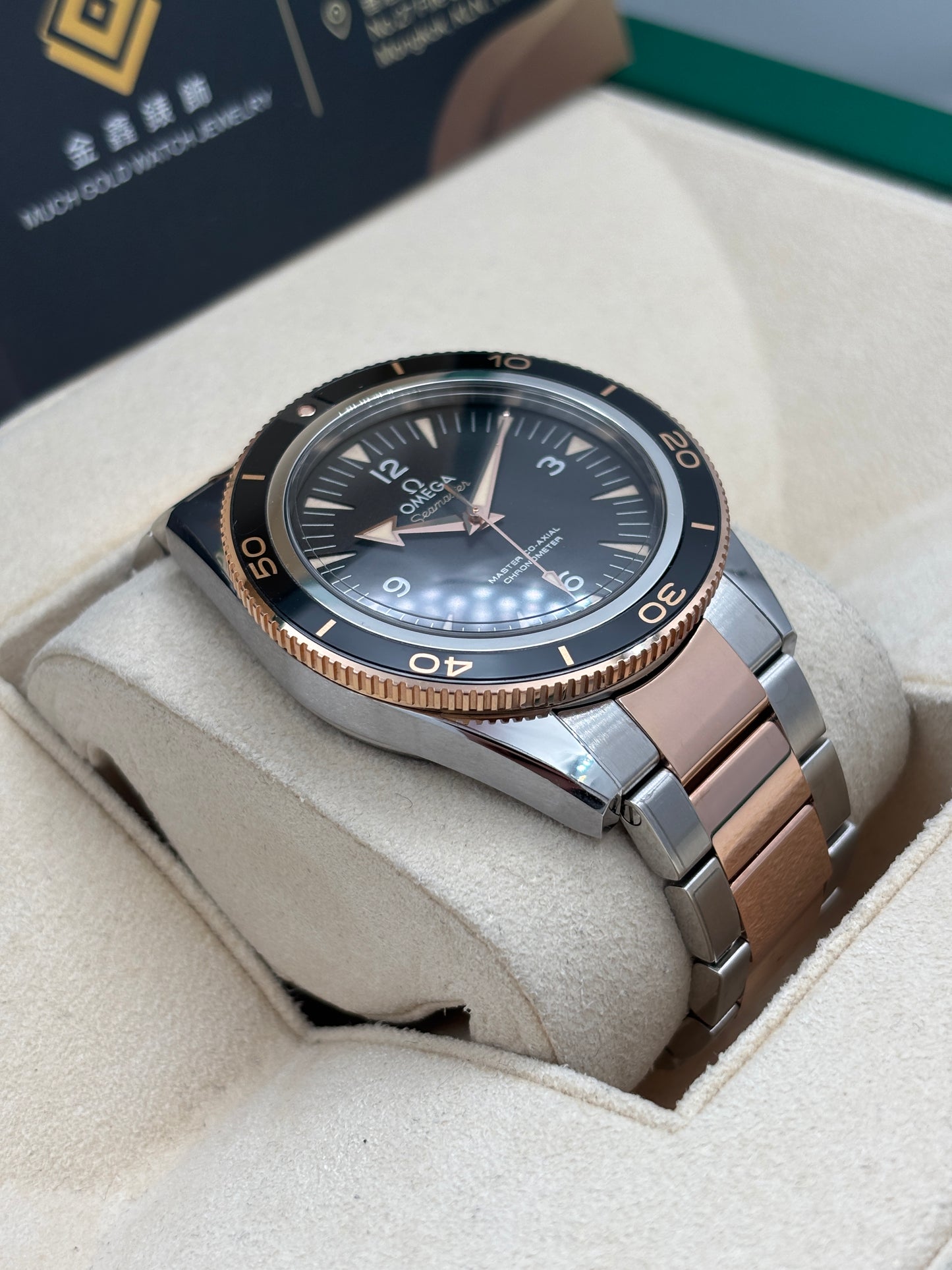 [SOLD OUT]二手 USED  OMEGA 歐米茄 SEAMASTER 300M 233.20.41.21.01.001 黑色 2024年7月 玫瑰金間金 全套 FULL SET