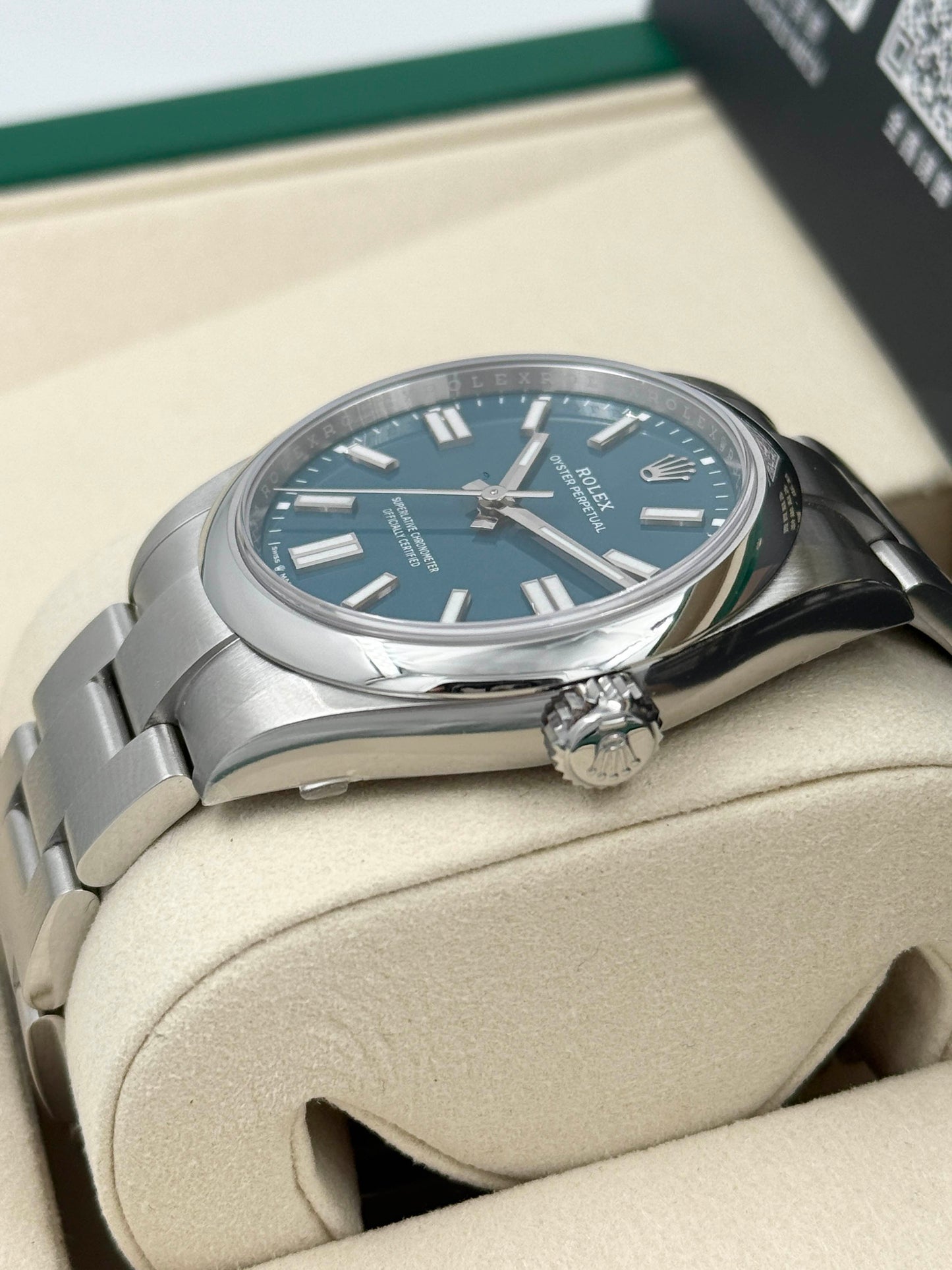 全新 NEW ROLEX 勞力士 OYSTER PERPETUAL 134300 2025年 藍面 全齊原裝膠紙