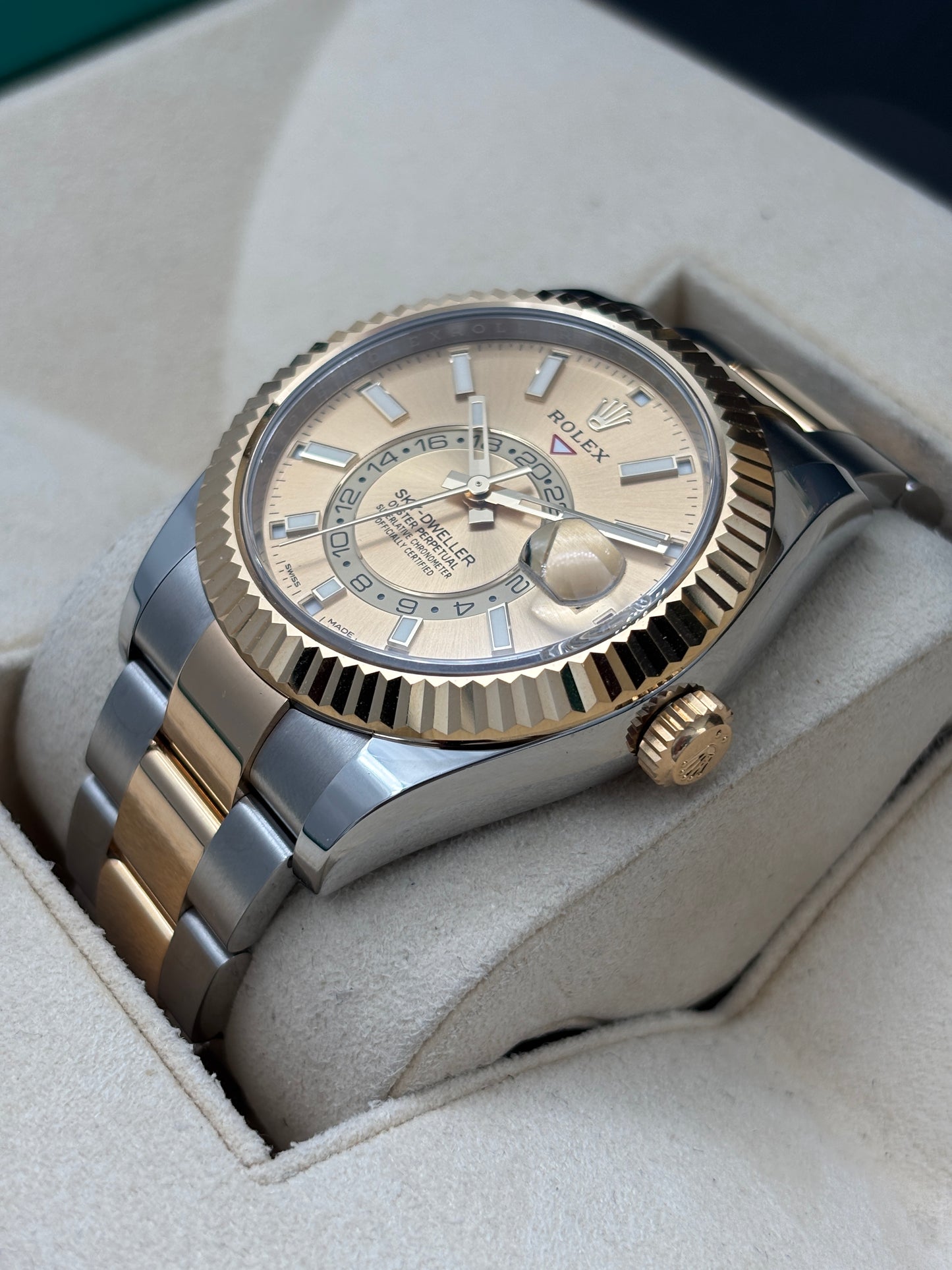 [SOLD OUT]二手 USED  ROLEX 勞力士 SKY-DWELLER 326933 香檳金 2022年2月 全套 FULL SET